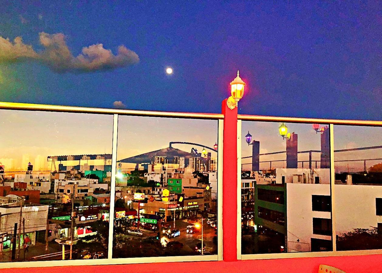 Hotel Versalles Suites カンクン エクステリア 写真